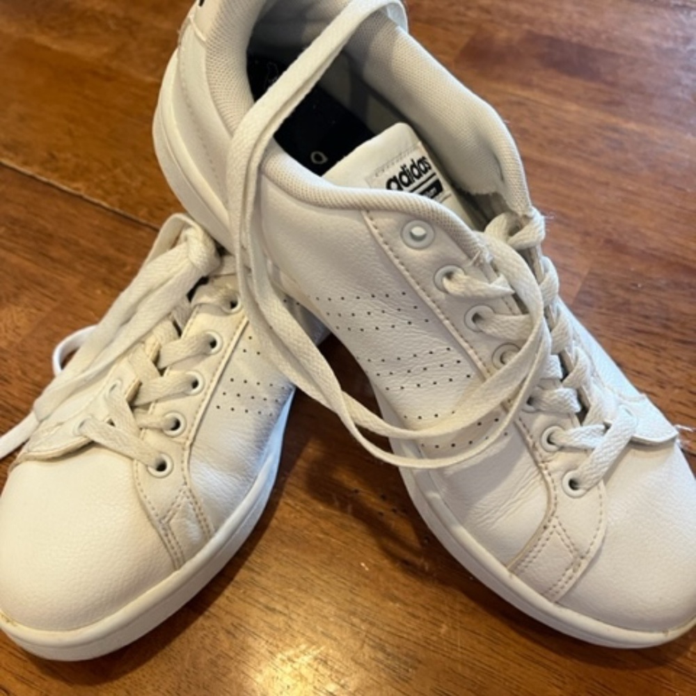 Women's White  Adidas ~ Size 8.5 ~ Cloudform - Picture 2 of 10